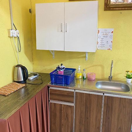 Teratak Tiga Homestay Padang Besar Kaki Bukit Bagian luar foto