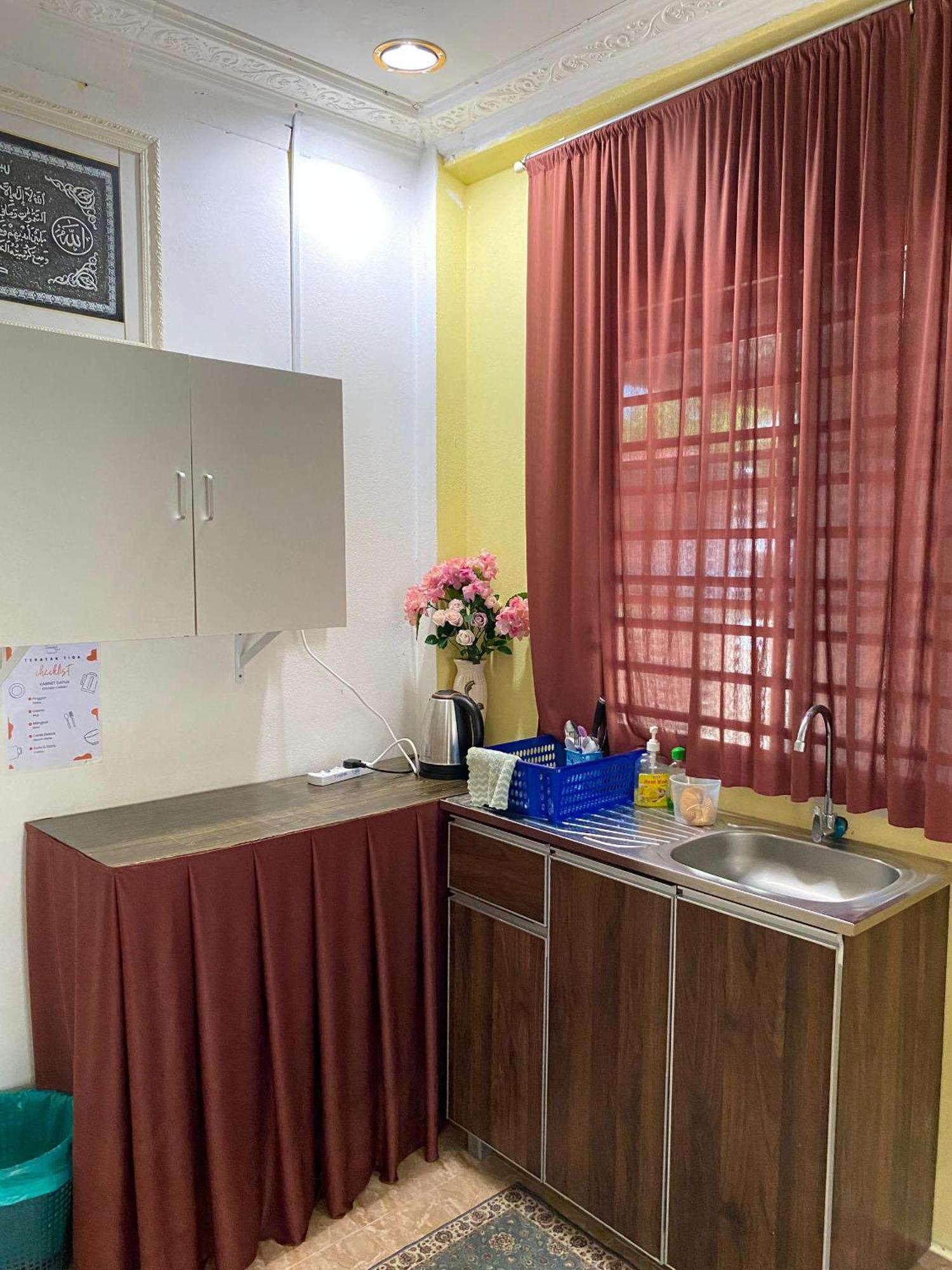 Teratak Tiga Homestay Padang Besar Kaki Bukit Bagian luar foto